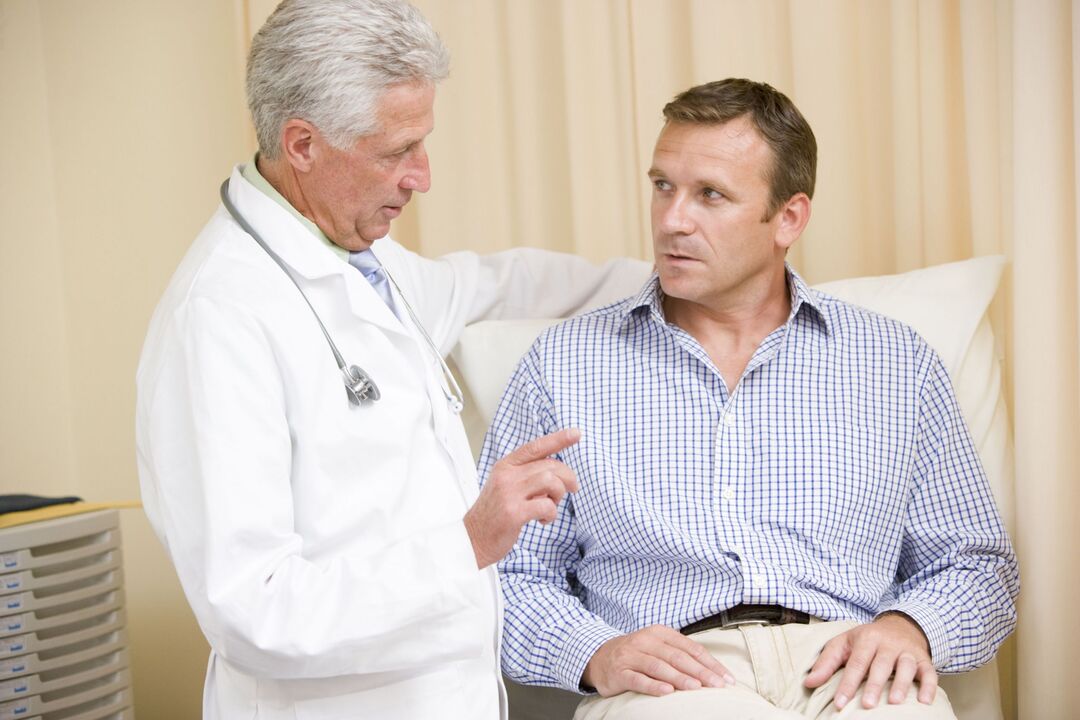 Прегледите и консултациите с лекар ще помогнат на мъжа да диагностицира и лекува простатит навреме. 