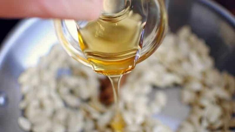 Медът удвоява лечебния ефект на тиквените семки, облекчавайки симптомите на простатит
